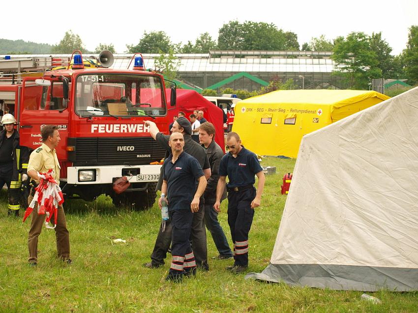 Schwerer Unfall mit Reisebus Lohmar Donrather Dreieck P204.JPG